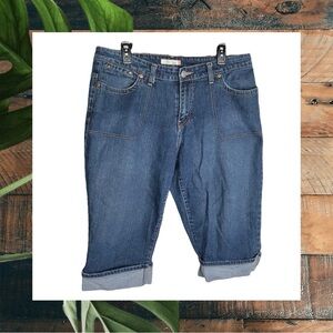 Levi’s 515 Blue Jean Cuffed Capris Women Size 18